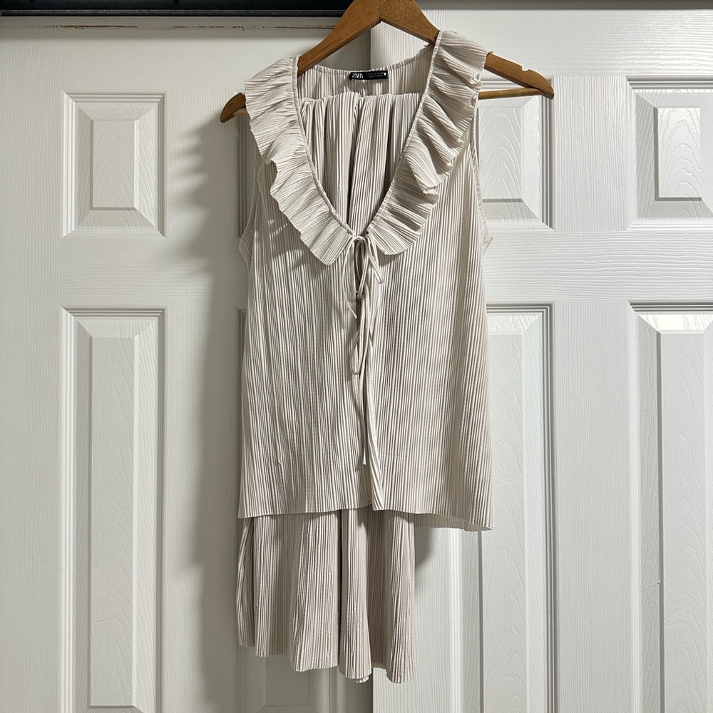 Zara Cream Sleeveless Ruffle Top